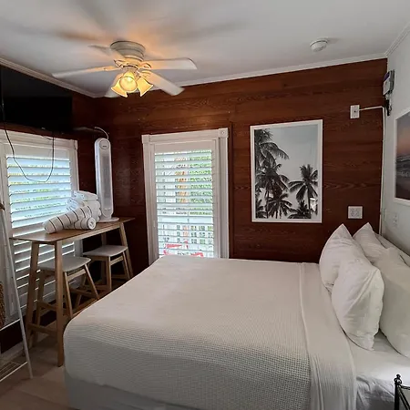 Carey'S Corner Villa